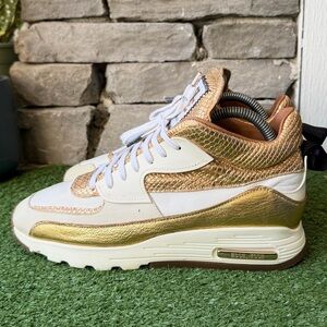 Esseutesse Gold/White Metallic Women’s Sneakers